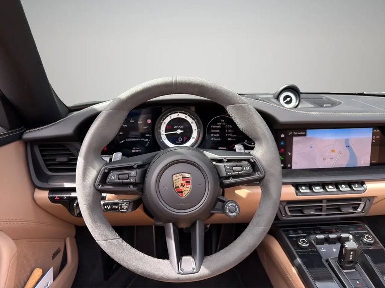 Porsche 992 Carrera GTS