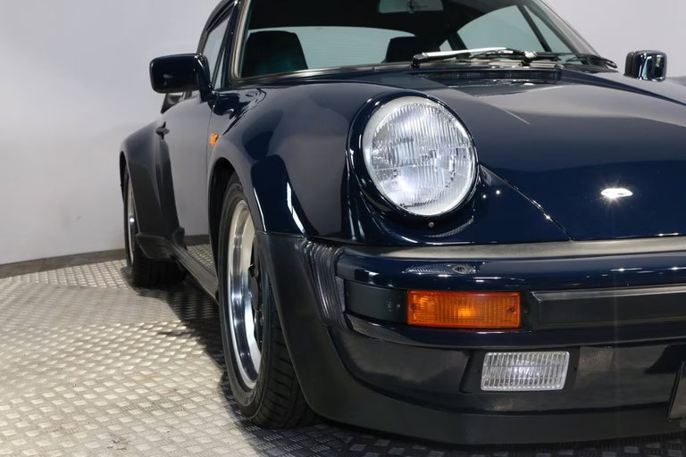 Porsche 911 Turbo 3.3