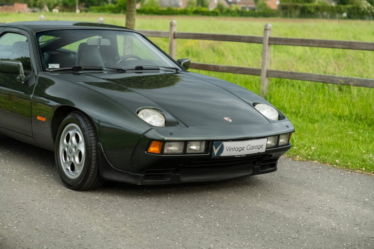 Porsche 928 S