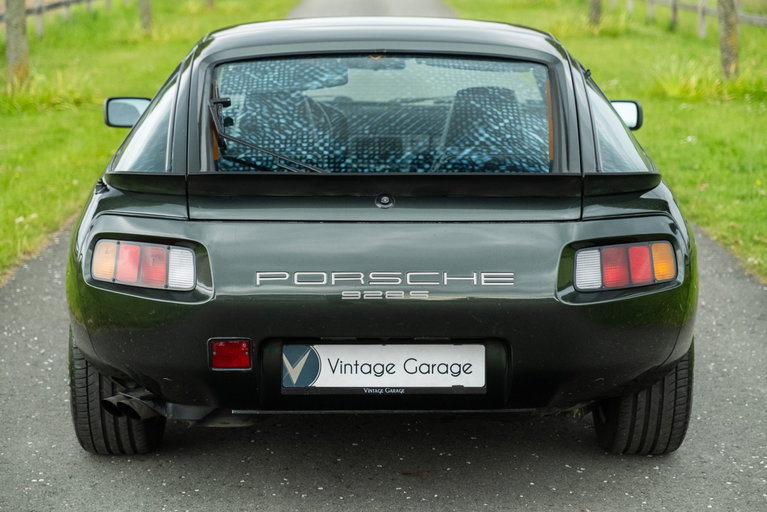 Porsche 928 S