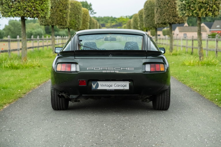 Porsche 928 S