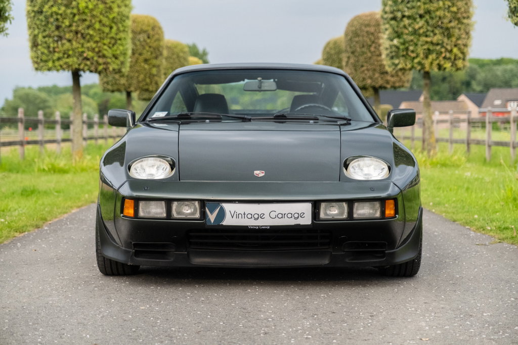 Porsche 928 S
