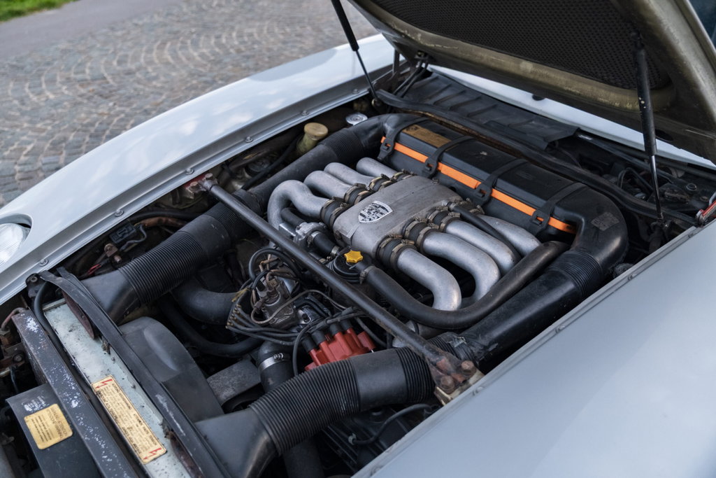 Porsche 928