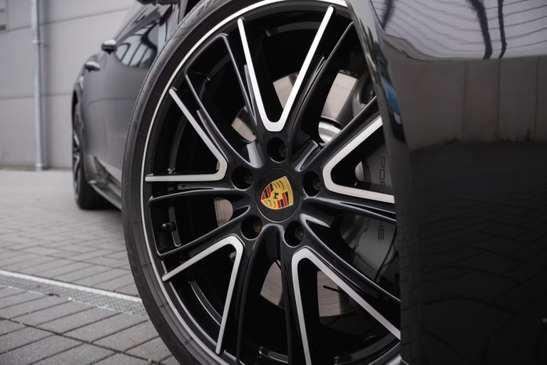 Porsche Panamera 4S