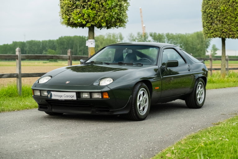 Porsche 928 S