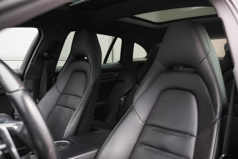 Porsche Panamera 4S