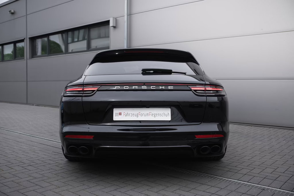 Porsche Panamera 4S