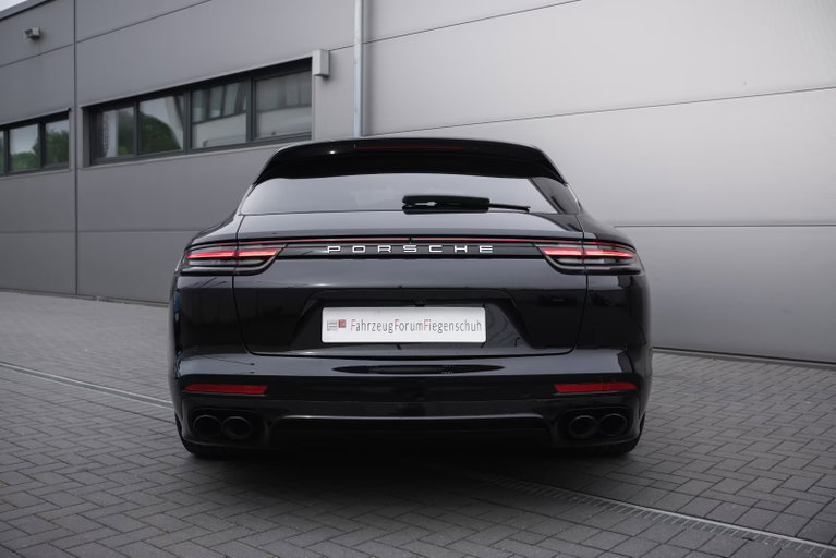 Porsche Panamera 4S
