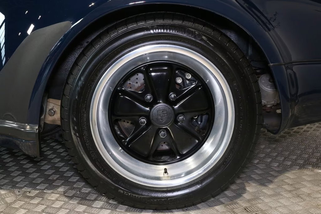 Porsche 911 Turbo 3.3