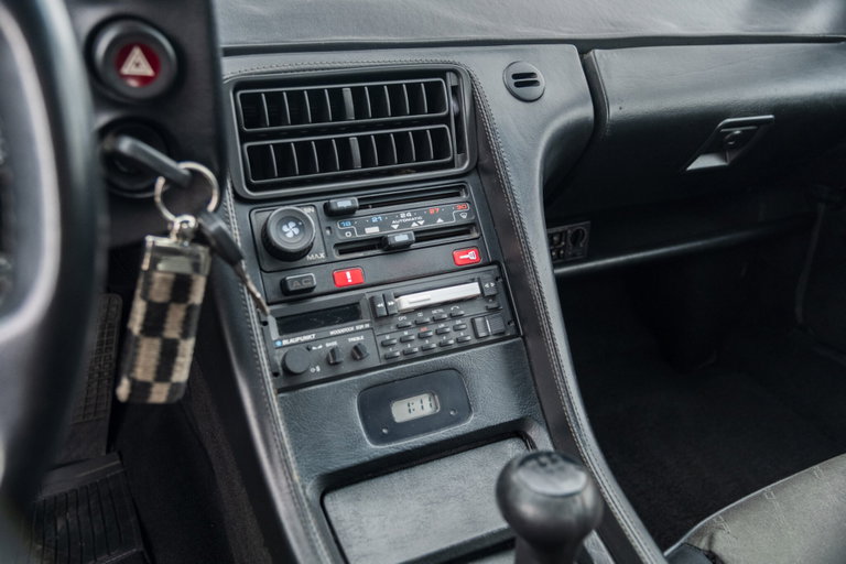 Porsche 928 S