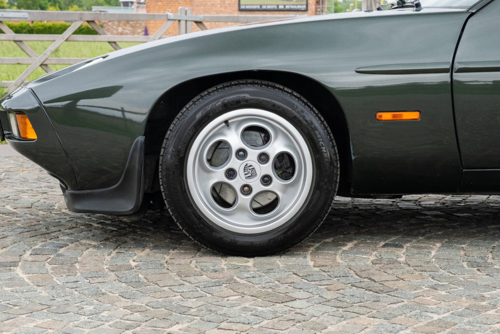 Porsche 928 S