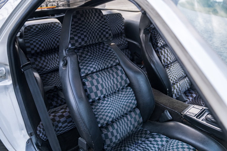 Porsche 928