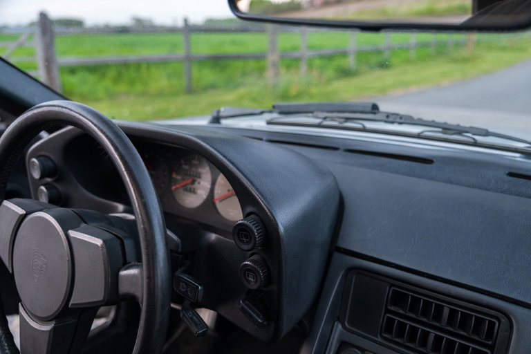 Porsche 928