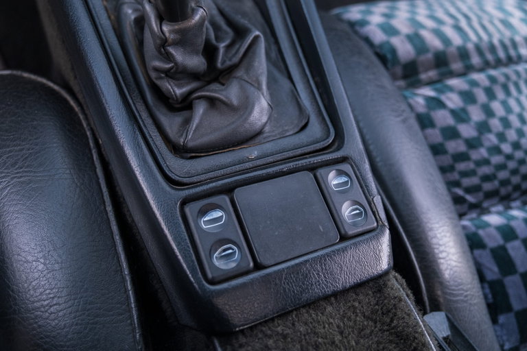 Porsche 928
