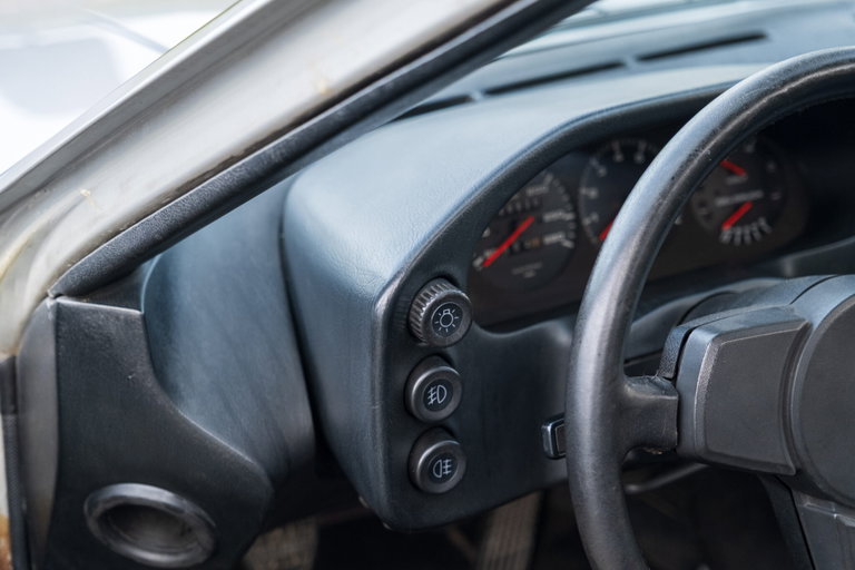 Porsche 928
