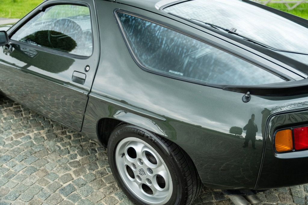 Porsche 928 S