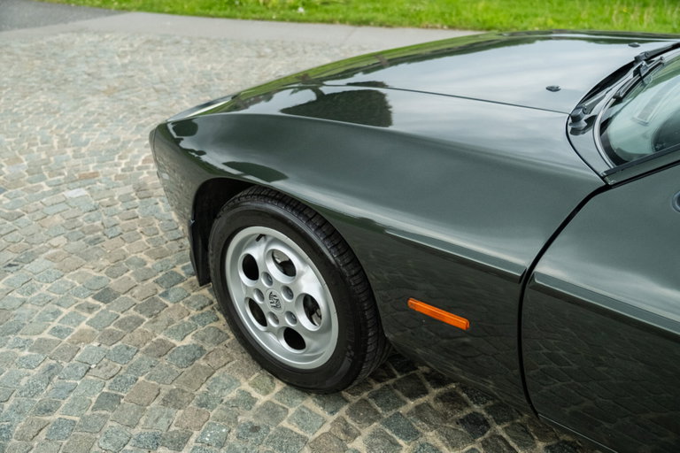 Porsche 928 S