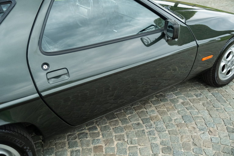 Porsche 928 S