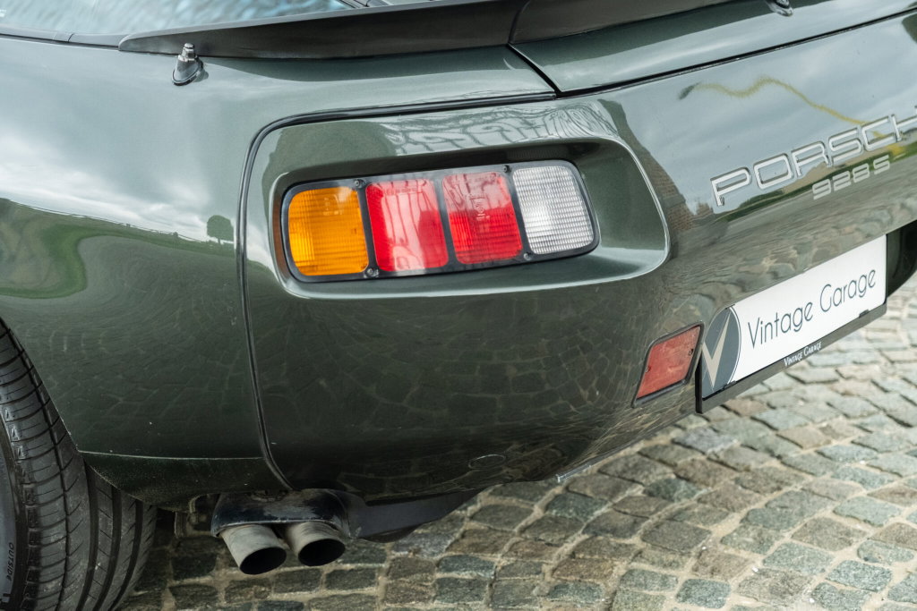 Porsche 928 S