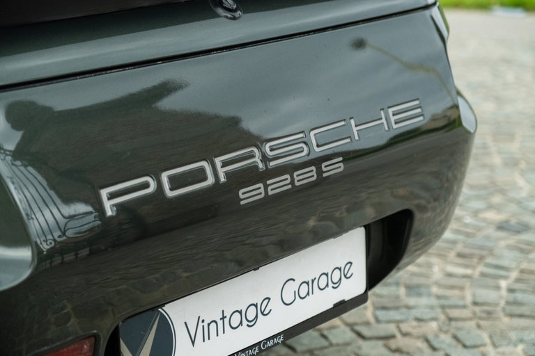 Porsche 928 S