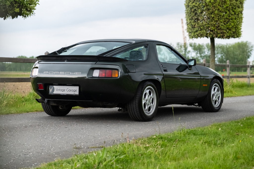 Porsche 928 S