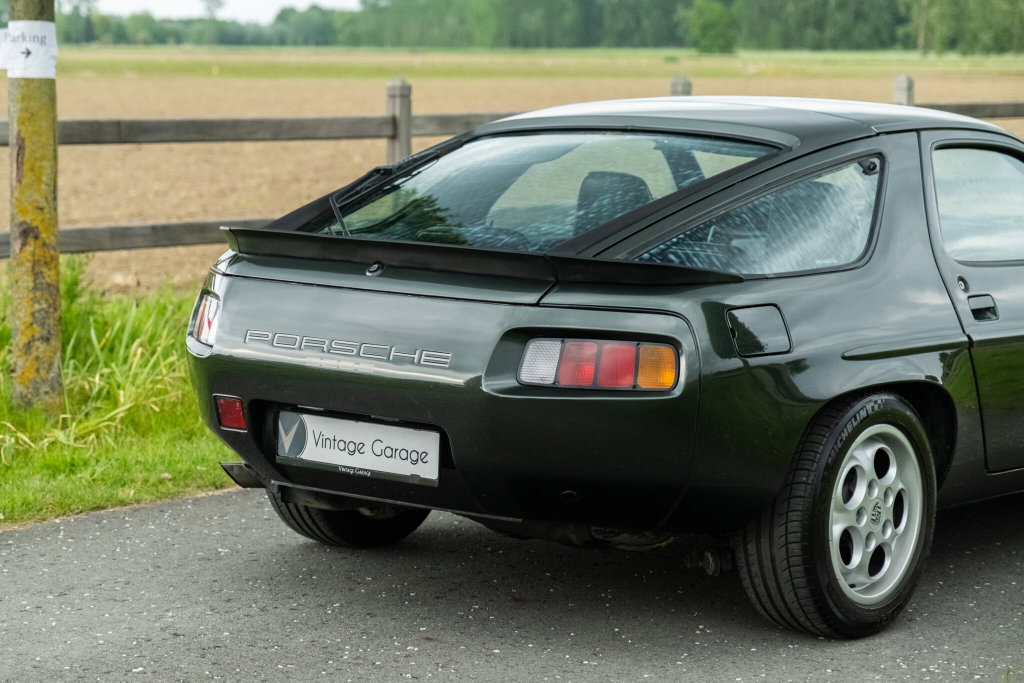 Porsche 928 S