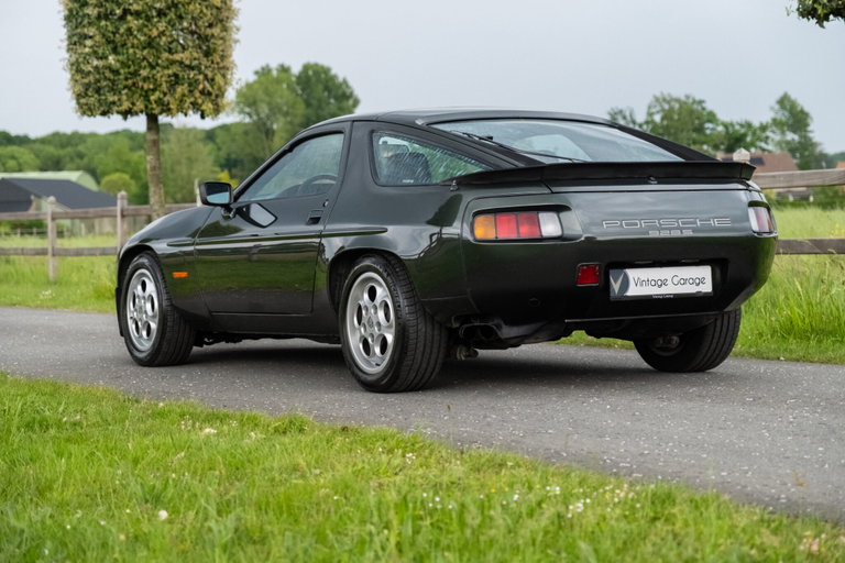 Porsche 928 S