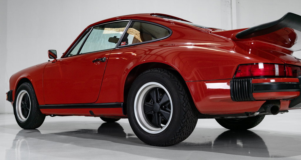 Porsche 911 Carrera (US)