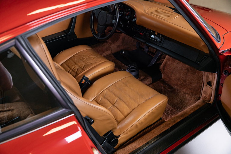 Porsche 911 Carrera (US)