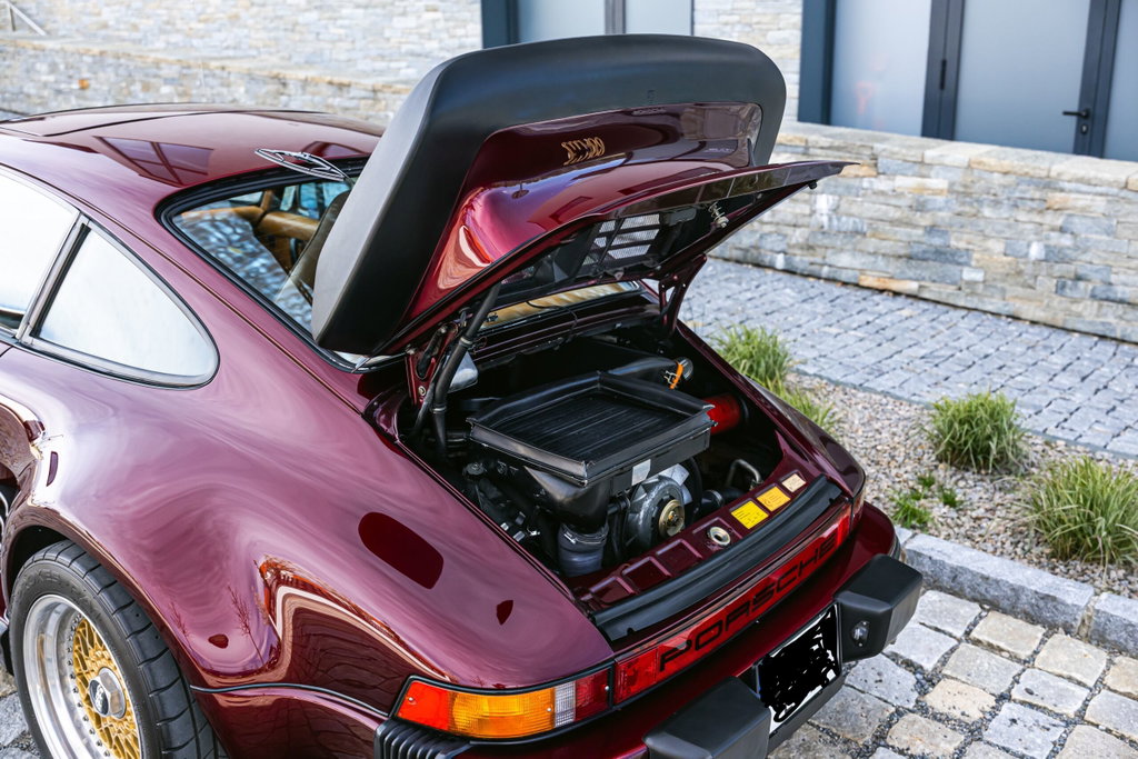 Porsche 911 Turbo 3.3 (US)