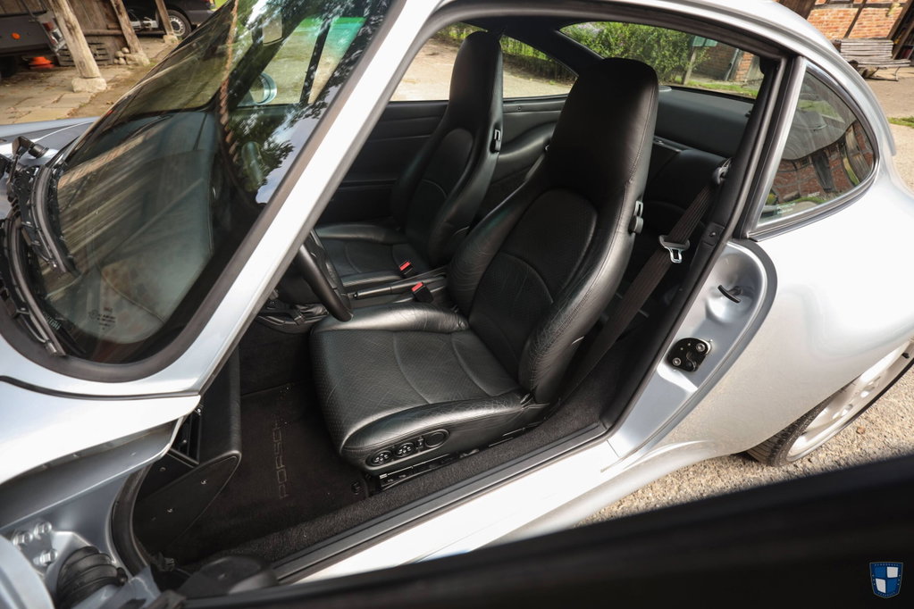 Porsche 993 Carrera 4S