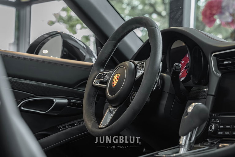 Porsche 991.2 Carrera 4 GTS