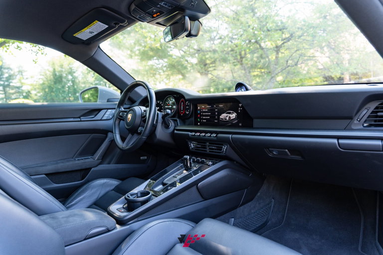 Porsche 992 Carrera GTS