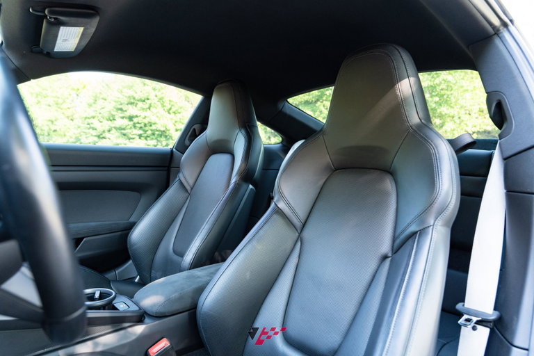 Porsche 992 Carrera GTS