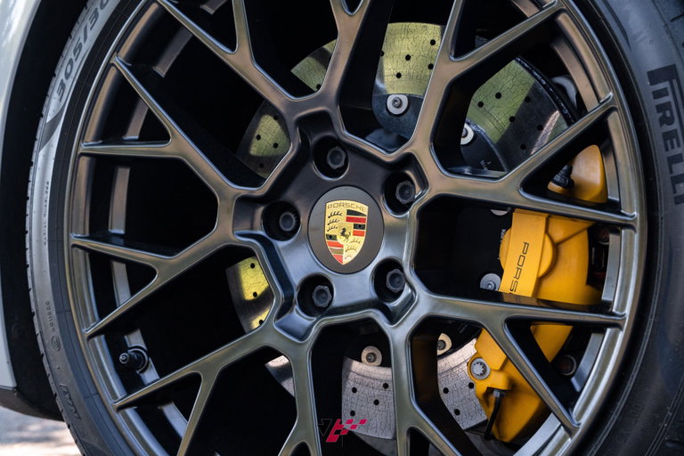 Porsche 992 Carrera GTS