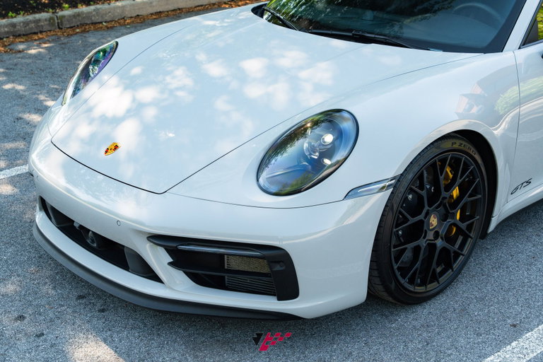 Porsche 992 Carrera GTS