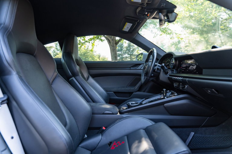 Porsche 992 Carrera GTS