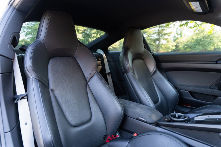 Porsche 992 Carrera GTS