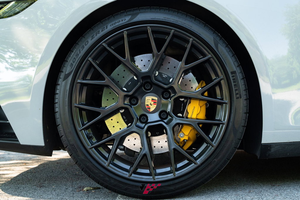 Porsche 992 Carrera GTS