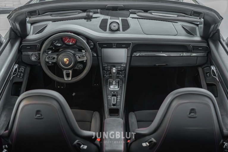 Porsche 991.2 Carrera 4 GTS