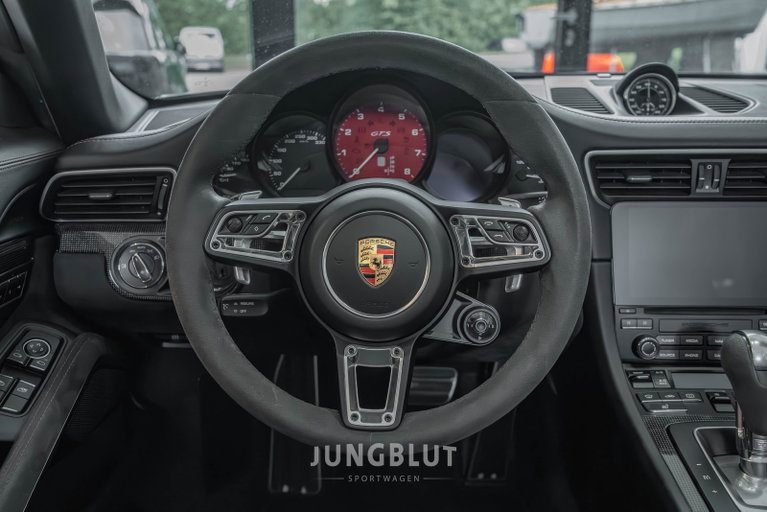 Porsche 991.2 Carrera 4 GTS