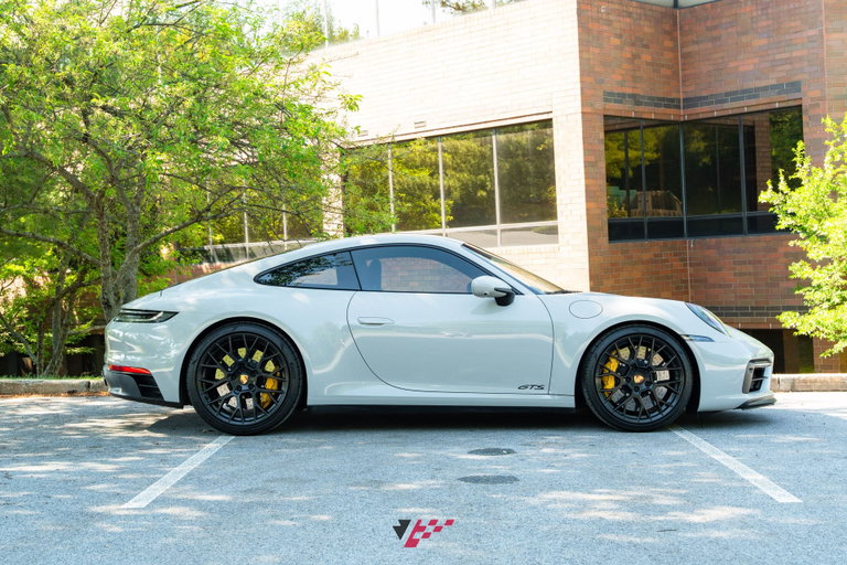 Porsche 992 Carrera GTS