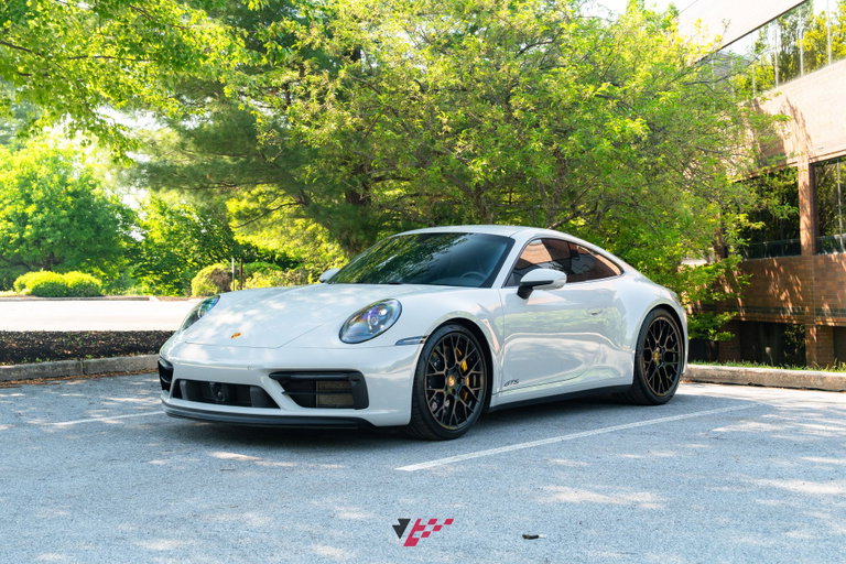 Porsche 992 Carrera GTS