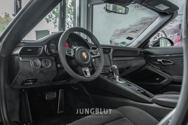 Porsche 991.2 Carrera 4 GTS