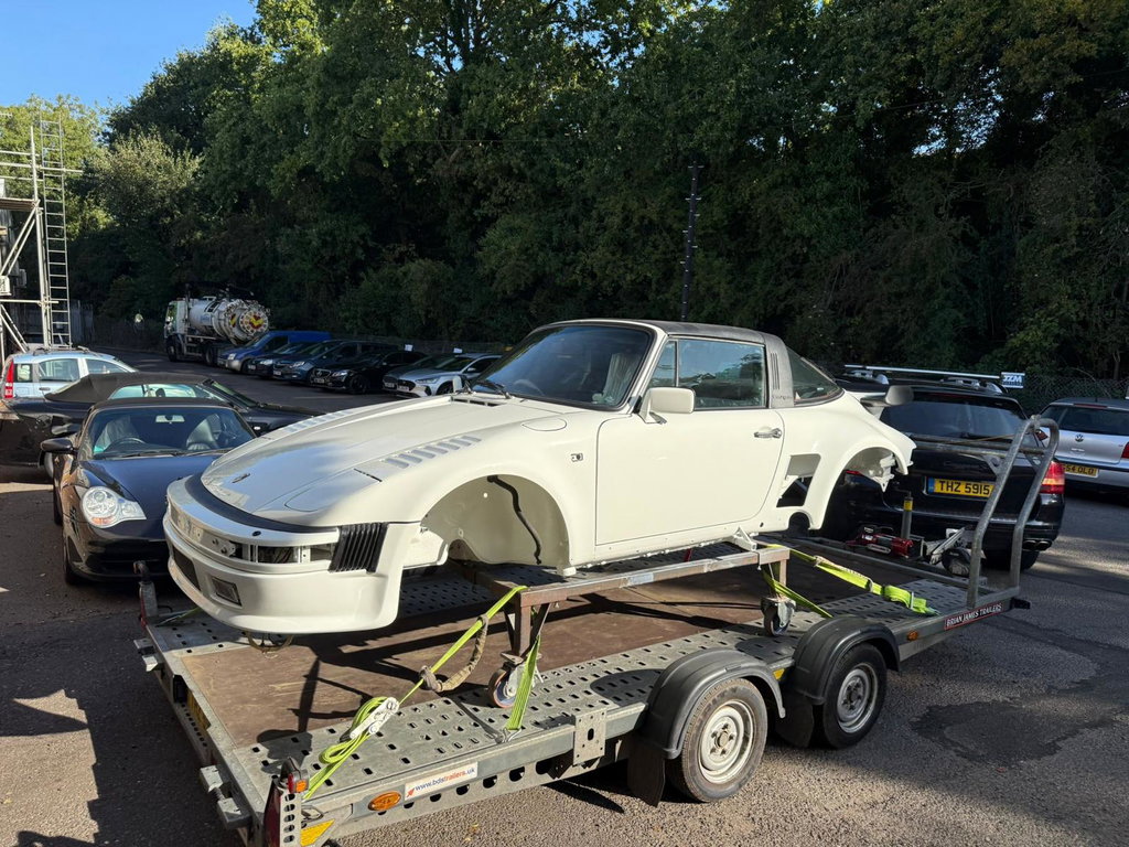 Porsche 911 Turbo Flachbau
