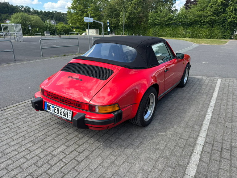 Porsche 911 Carrera 3.2