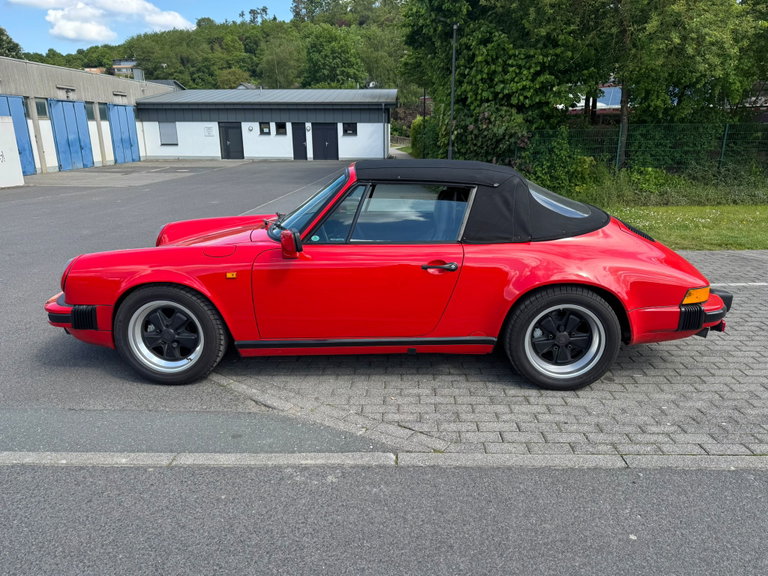 Porsche 911 Carrera 3.2