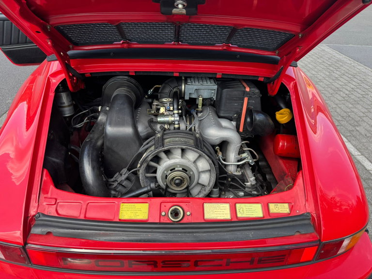 Porsche 911 Carrera 3.2