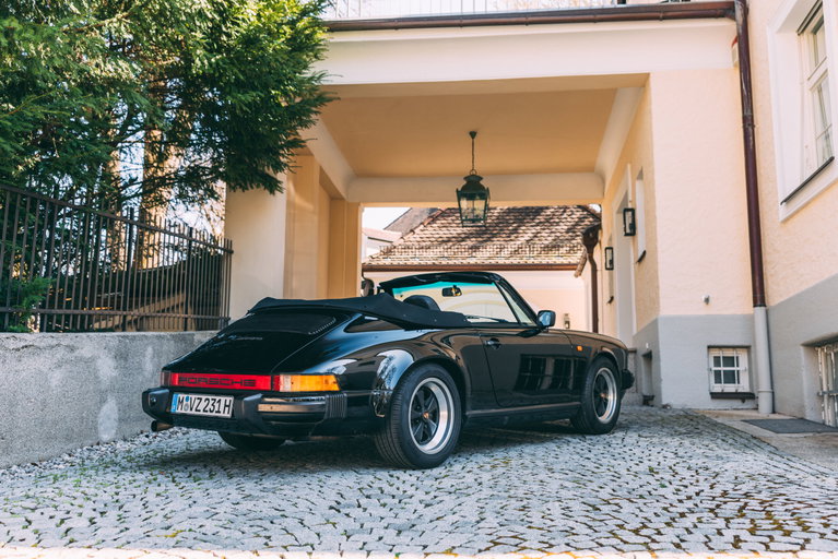 Porsche 911 Carrera 3.2