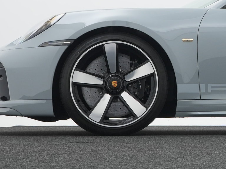 Porsche 992 Sport Classic